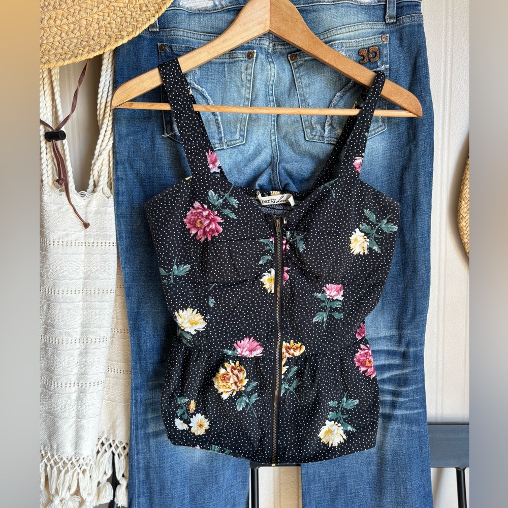 Cropped Floral Black Zip Front Top Size  L